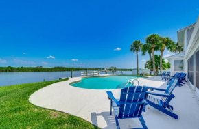 Boat Dock and Pool Bayfront Crystal River Home